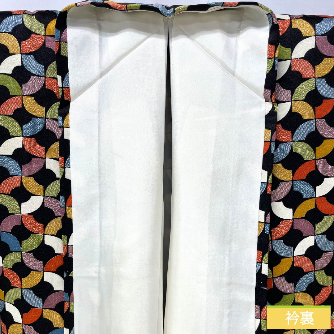 小紋 正絹 身丈154.5cm 裄丈62cm 袷 幾何学模様 しつけ糸付き Sランク 黒系 1115005652210