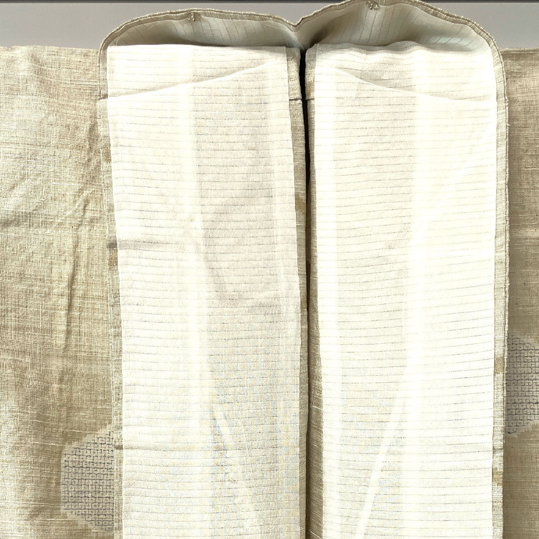 紬 身丈161.5cm 裄丈63.5cm 練色 亀甲 正絹 Sランク 単衣 クリーム系 1116002452415