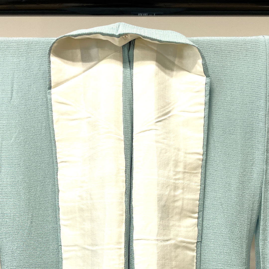 夏物 正絹 色無地 身丈159.5cm 裄丈63.5cm 砧青磁色(きぬたせいじいろ) 浮線蔦 しつけ糸付き 絽 Aランク 水色系 1132000843324