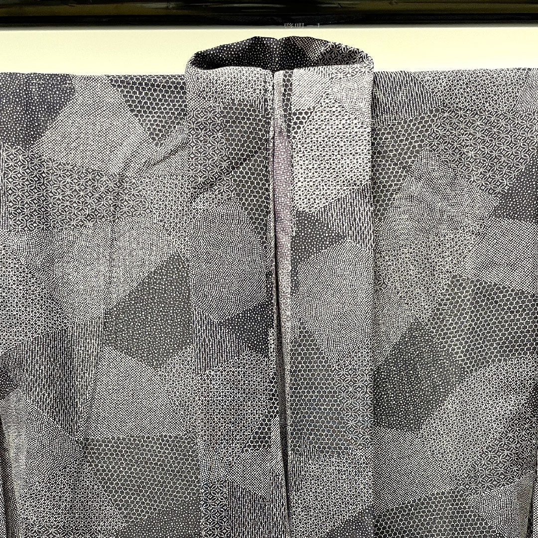 夏物 ポリエステル 小紋 身丈158cm 裄丈62cm 紫烏色(しうしょく) 洗える着物 江戸小紋 絽 Sランク 紫系 1132000722320