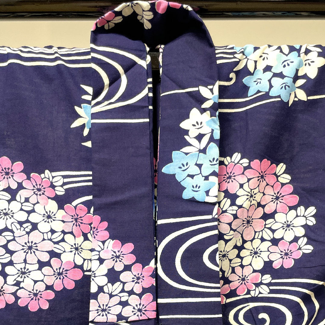 浴衣 しつけ糸付き 未使用品 濃紺色 紫陽花 木綿 Sランク 単衣 身丈151.5cm 裄丈64.5cm 紺系 1118002712218