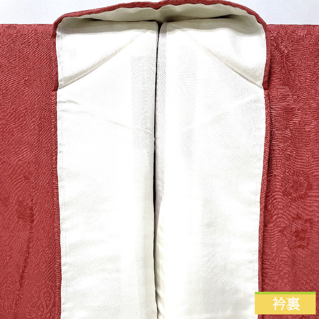 色無地 正絹 身丈157.5cm 裄丈63cm 桃紅色(とうこうしょく)綸子 一つ紋 蔓柏 袷 Aランク ピンク系 1114002003313