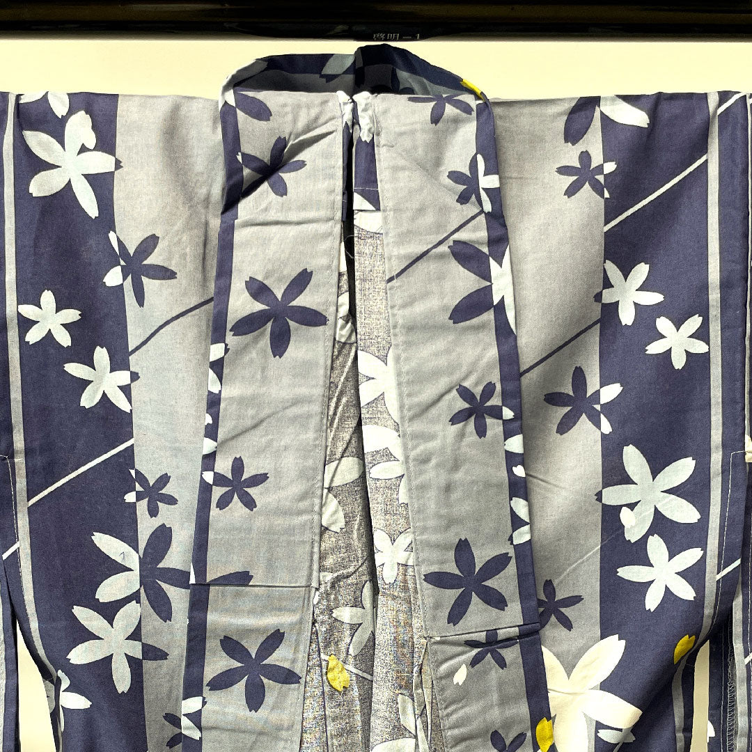 Yukata with basting thread, unused, cherry blossom, cotton, S rank, single layer, length 162cm, sleeve length 64cm, gradation pattern, 1118002832499
