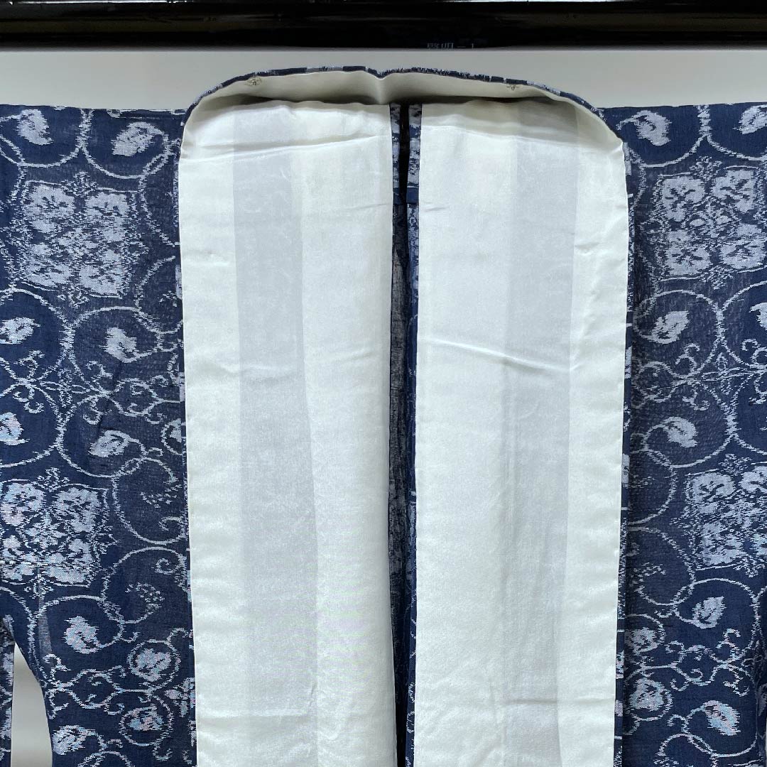 夏物 正絹 紬 身丈158.5cm 裄丈65cm 鉄葡萄色(てつぶどういろ) 宝相華唐草 紗 Sランク 紺系 1132000362318