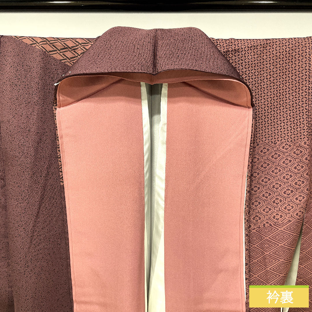 訪問着 正絹 袷 身丈155.5cm 裄丈63.5cm 積紅色(せきこういろ) 型染 割付文様 重ね衿付き Sランク 紫系 1112004792320