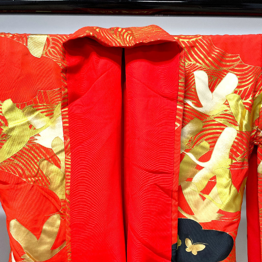 色打掛 身丈194cm 金彩加工 鶴 蝶 草花模様 正絹 Aランク 袷 黒系 1110000403910