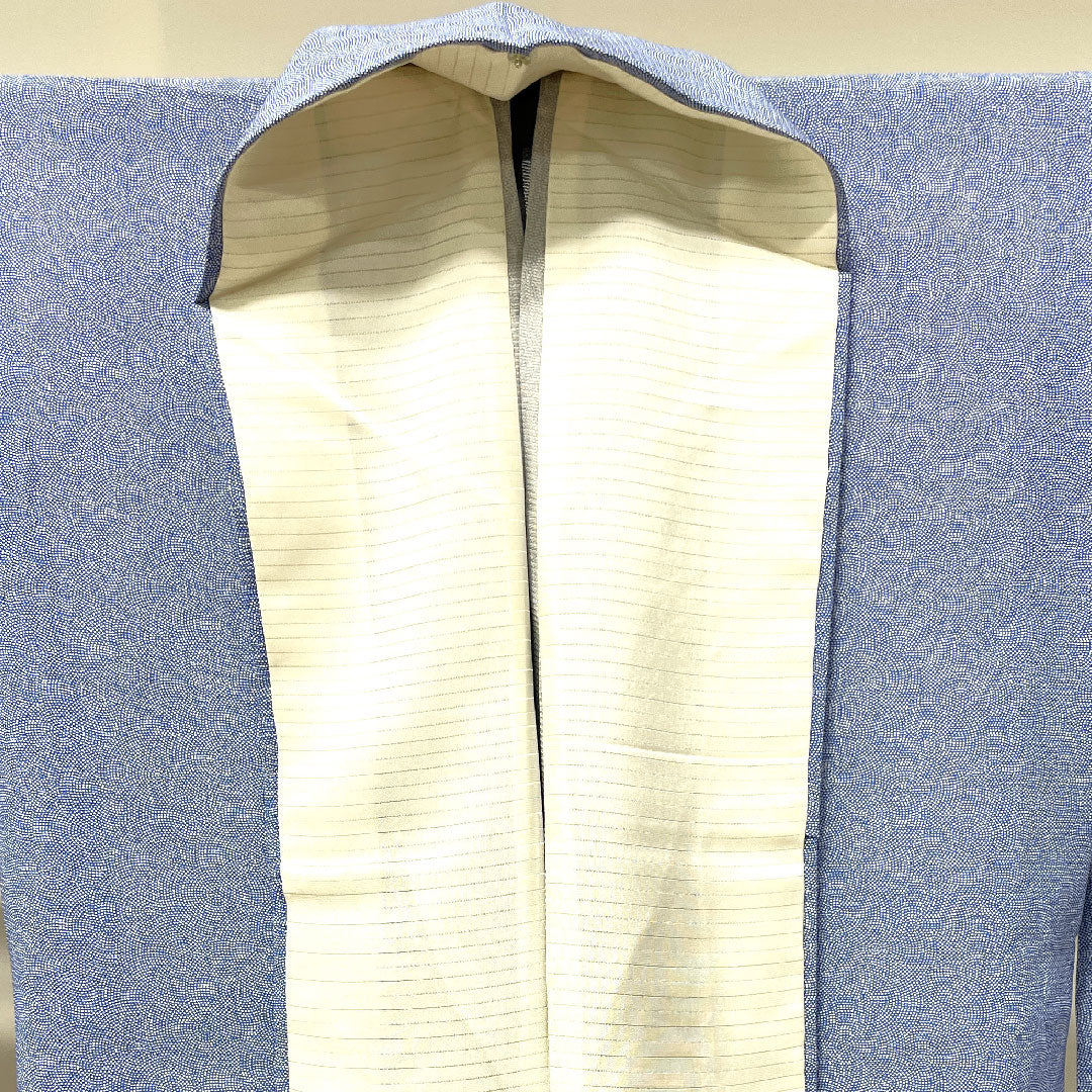 夏物 正絹 小紋 身丈149cm 裄丈63.5cm 勿忘草色(わすれなぐさいろ) 江戸小紋 鮫小紋 中陰花菱 絽 Aランク 青系 1132001593117