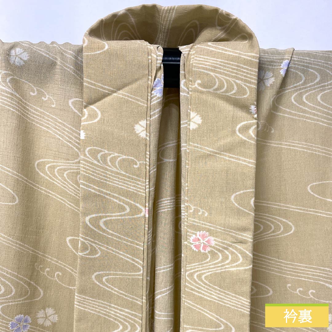 夏物 ポリエステル 小紋 身丈158cm 裄丈64cm 桑色白茶色(くわいろしらちゃいろ) 流水 ひなげし 洗える着物 紗 Sランク ベージュ系 1132002602325