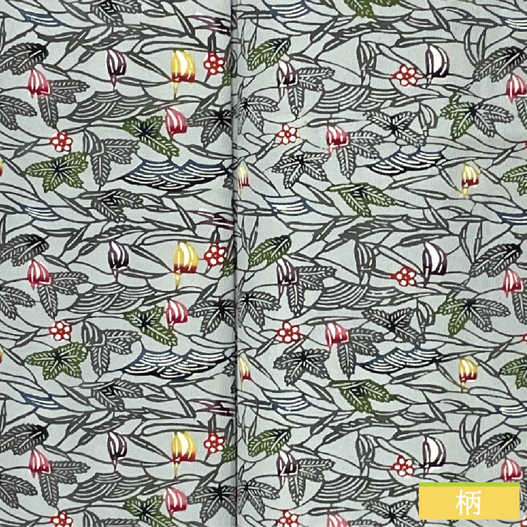 小紋 正絹 身丈156cm 裄丈63cm 袷 魚肚白色(ぎょとはくいろ) 琉球紅型 草花模様 Sランク グレー系 1115006132322