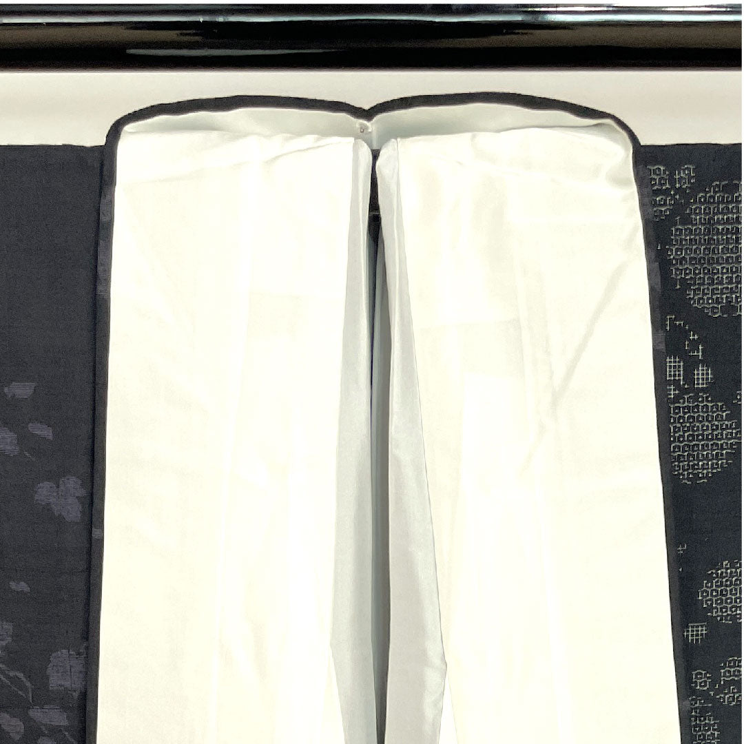 結城紬 身丈156cm 裄丈65.5cm 雪輪 蔦 正絹 Sランク 袷 黒系 1116002032310