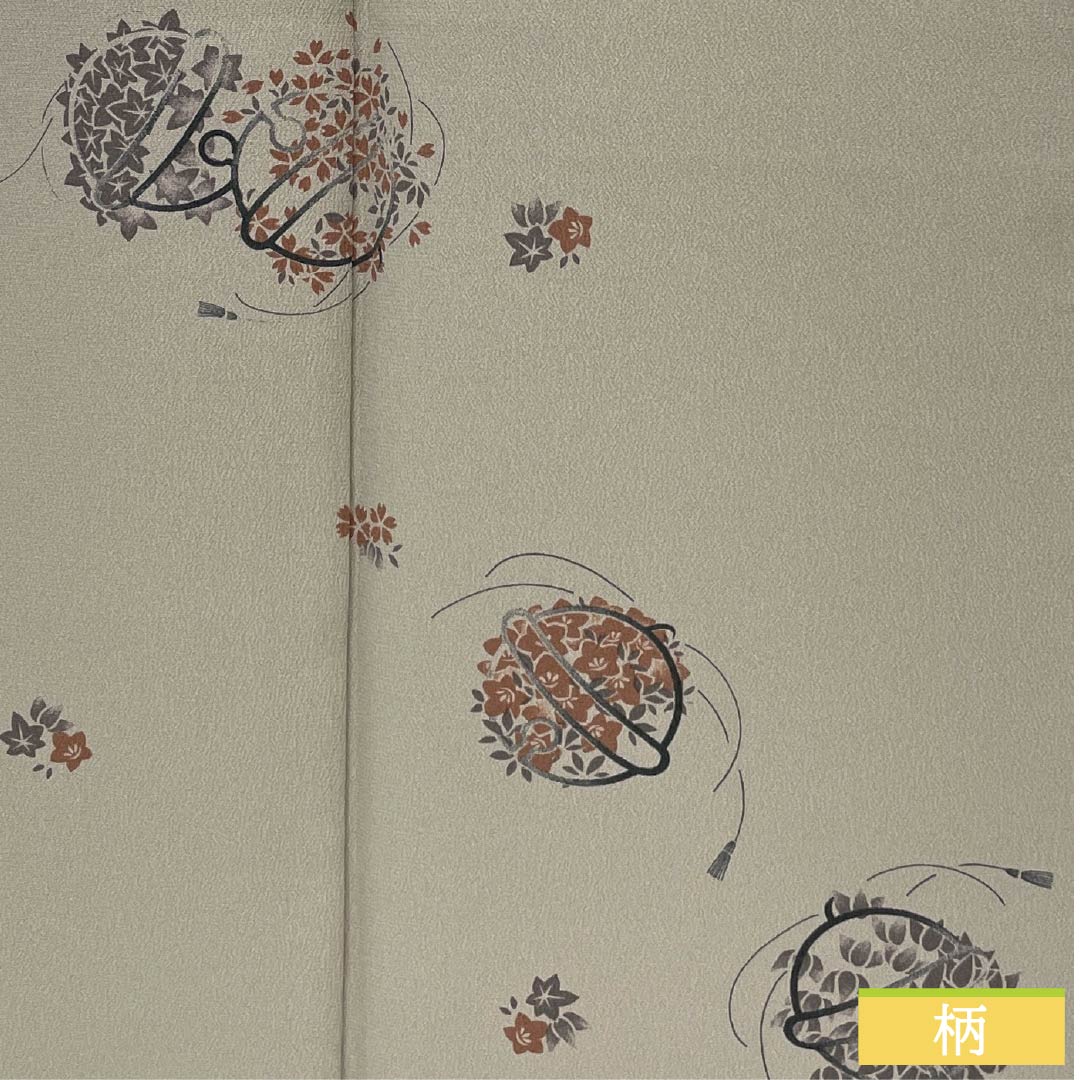訪問着 ポリエステル Aランク 袷 身丈165.5cm 裄丈66.5cm 銀煤竹色(ぎんすすたけいろ) 花 鈴 洗える着物 ベージュ系 1112007373525