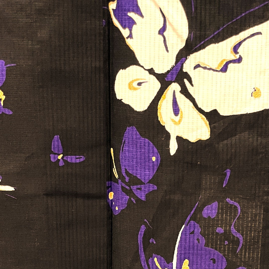 浴衣 しつけ糸付き 未使用品 蝶 木綿 Sランク 単衣 身丈173cm 裄丈72cm 黒系 1118003722610
