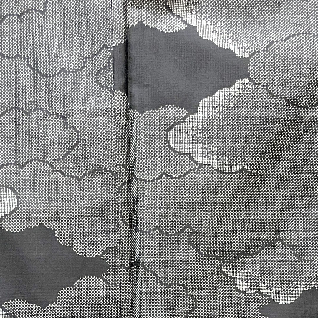 大島紬 身丈164.5cm 裄丈64.5cm 経緯絣 雲取り 正絹 Aランク 袷 黒系 1116002653410