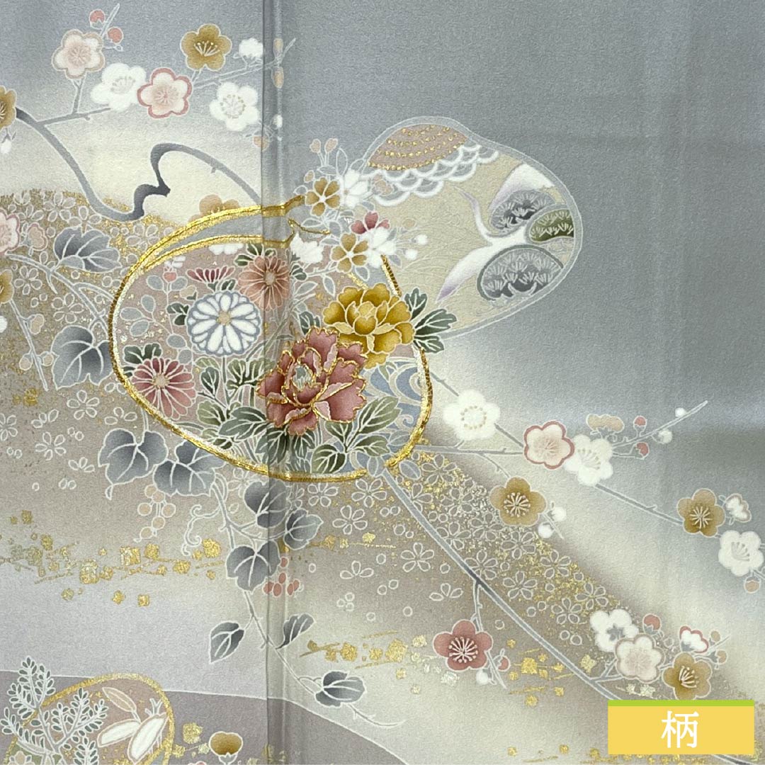 訪問着 正絹 Aランク 袷 身丈153cm 裄丈63.5cm 魚肚白色(ぎょとはくいろ) 京友禅 金駒刺繡 貝合わせ 吉祥文様 万寿菊 グレー系 1112007433222