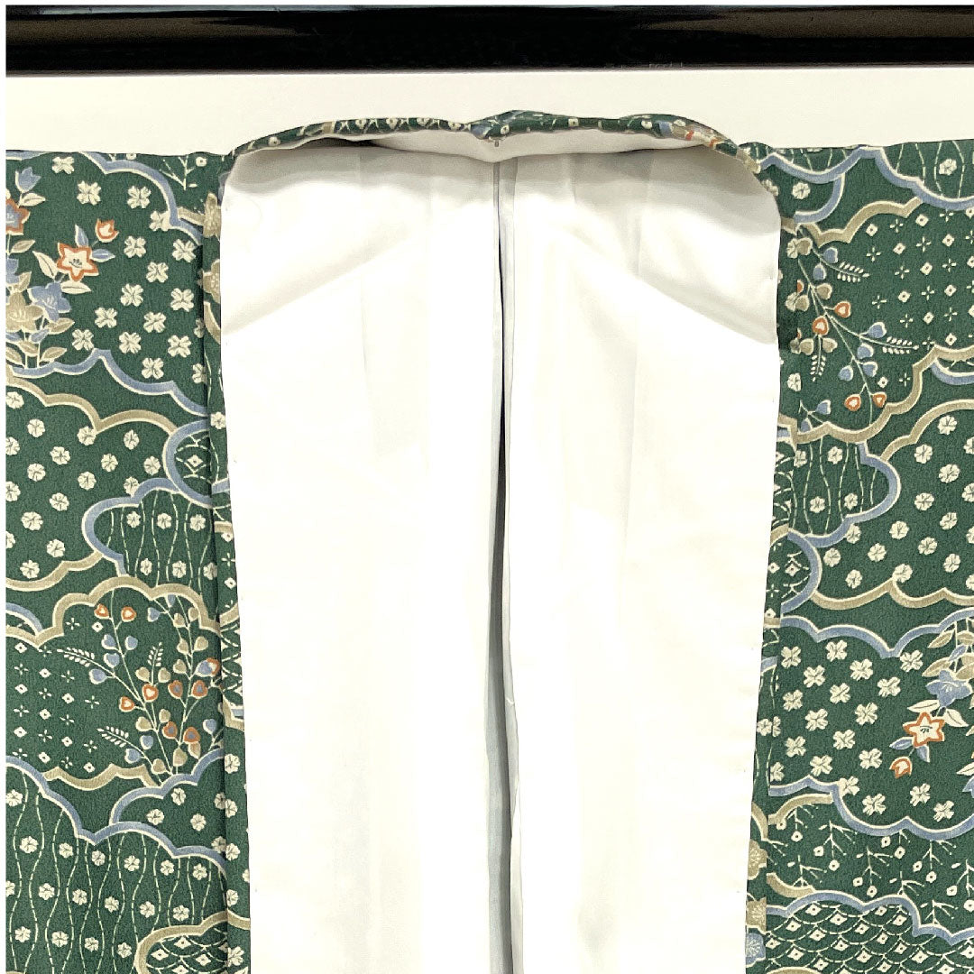 小紋 身丈160cm 裄丈62.5cm 袷 萌葱色 洗える着物 雲取り 草花模様 ポリ Sランク 緑系 1115002572419