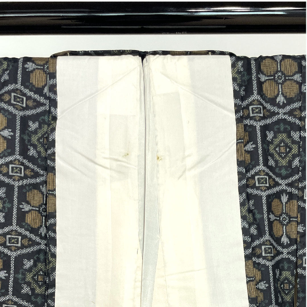 村山大島 身丈151cm 裄丈63.5cm アンサンブル 抽象模様 正絹 Aランク 袷 黒系 1116001993210
