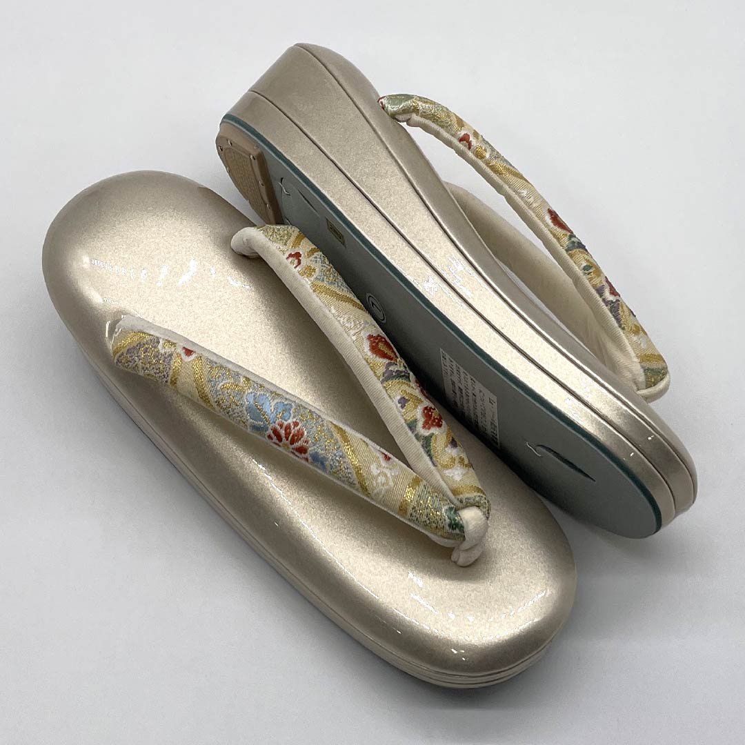 (新古品)草履バッグセット フォーマル NEWランク 七宝 帯地 低反発草履 Laソール Lサイズ 金系 1133000481421