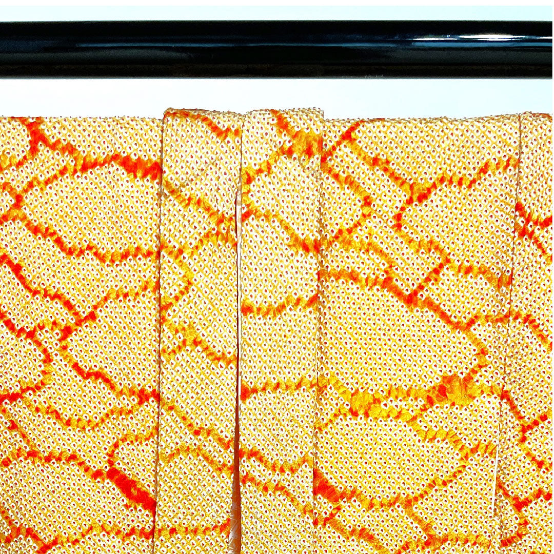 羽織 身丈81.5cm 裄丈63.5cm 鉛丹色 絞り 抽象模様 正絹 Sランク 袷 朱系 1117000312916