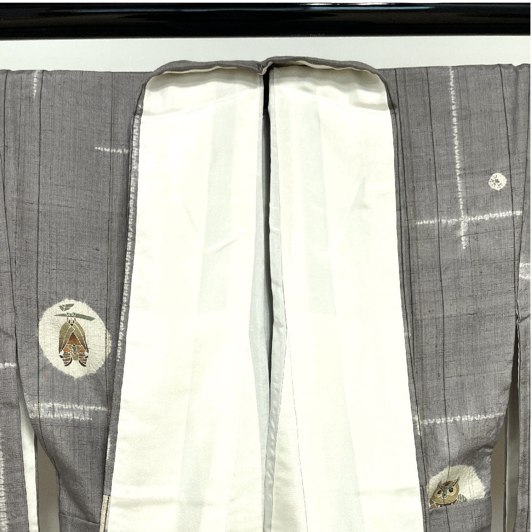 紬 身丈166cm 裄丈67cm 素鼠色 絞り フクロウ 正絹 Sランク 袷 グレー系 1116002022522