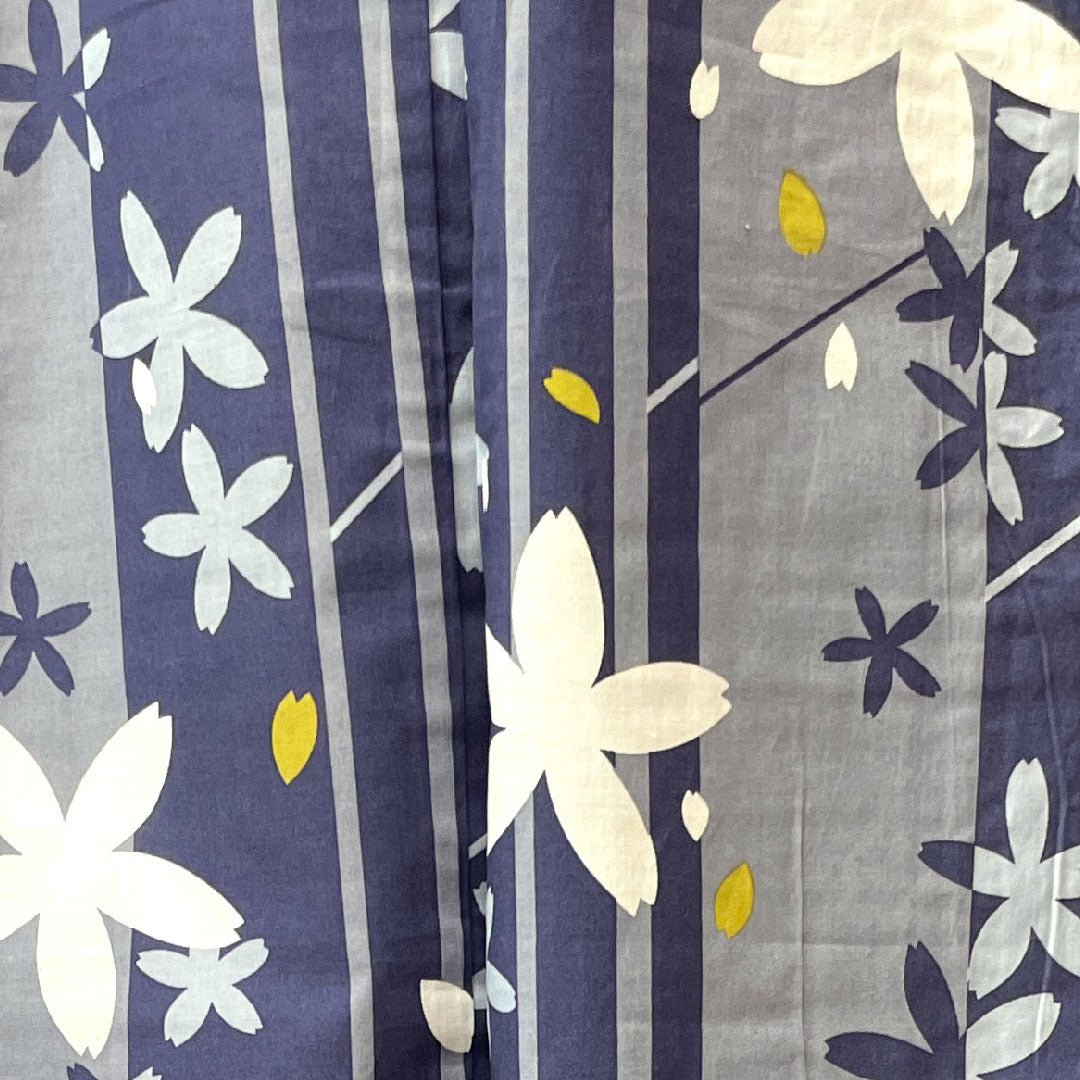 Yukata with basting thread, unused, cherry blossom, cotton, S rank, single layer, length 162cm, sleeve length 64cm, gradation pattern, 1118002832499