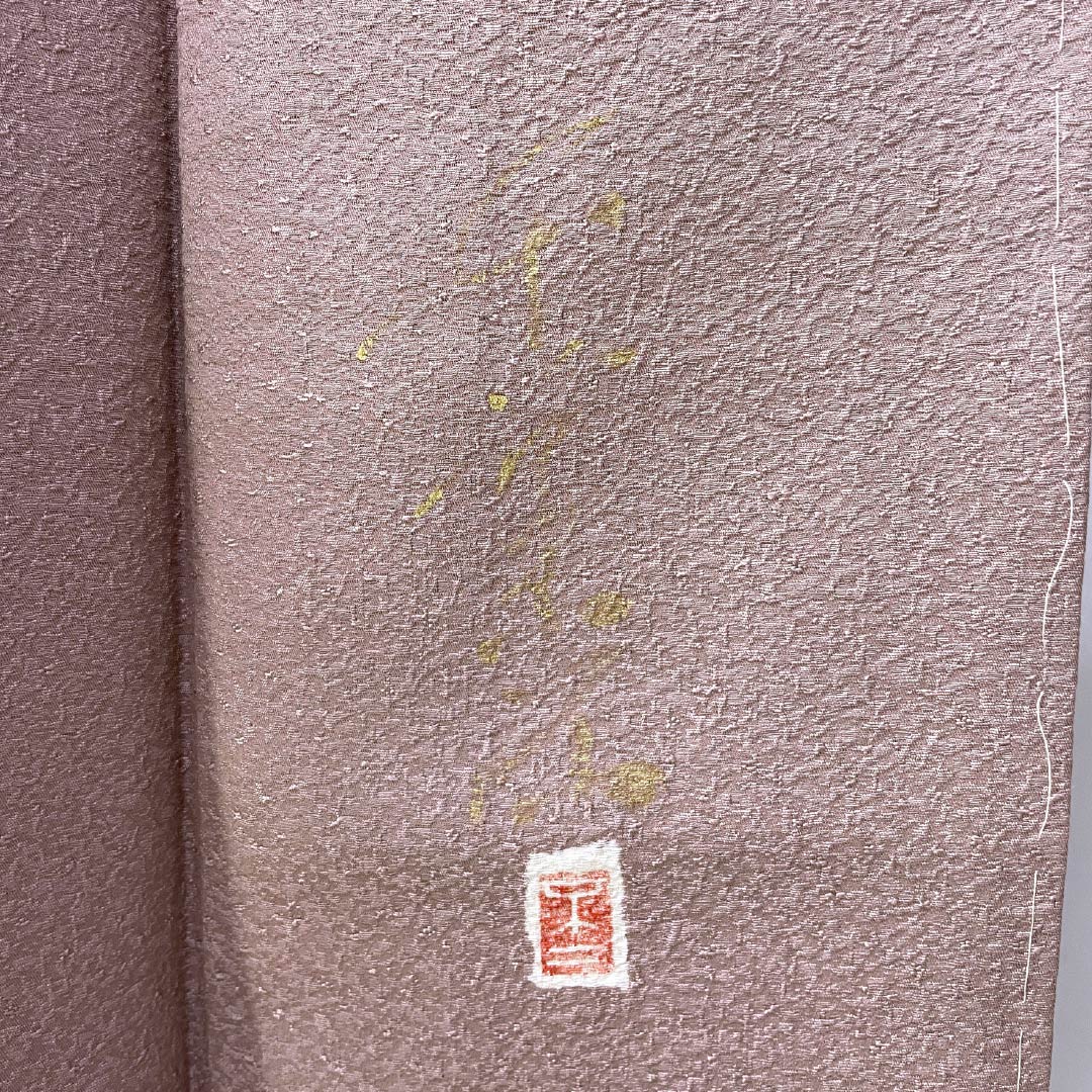 色無地 正絹 Sランク 身丈161cm 裄丈63.5cm 御所染色(ごしょぞめいろ) 一つ紋 丸に二つ引き 霞 袷 紫系 1114002712420