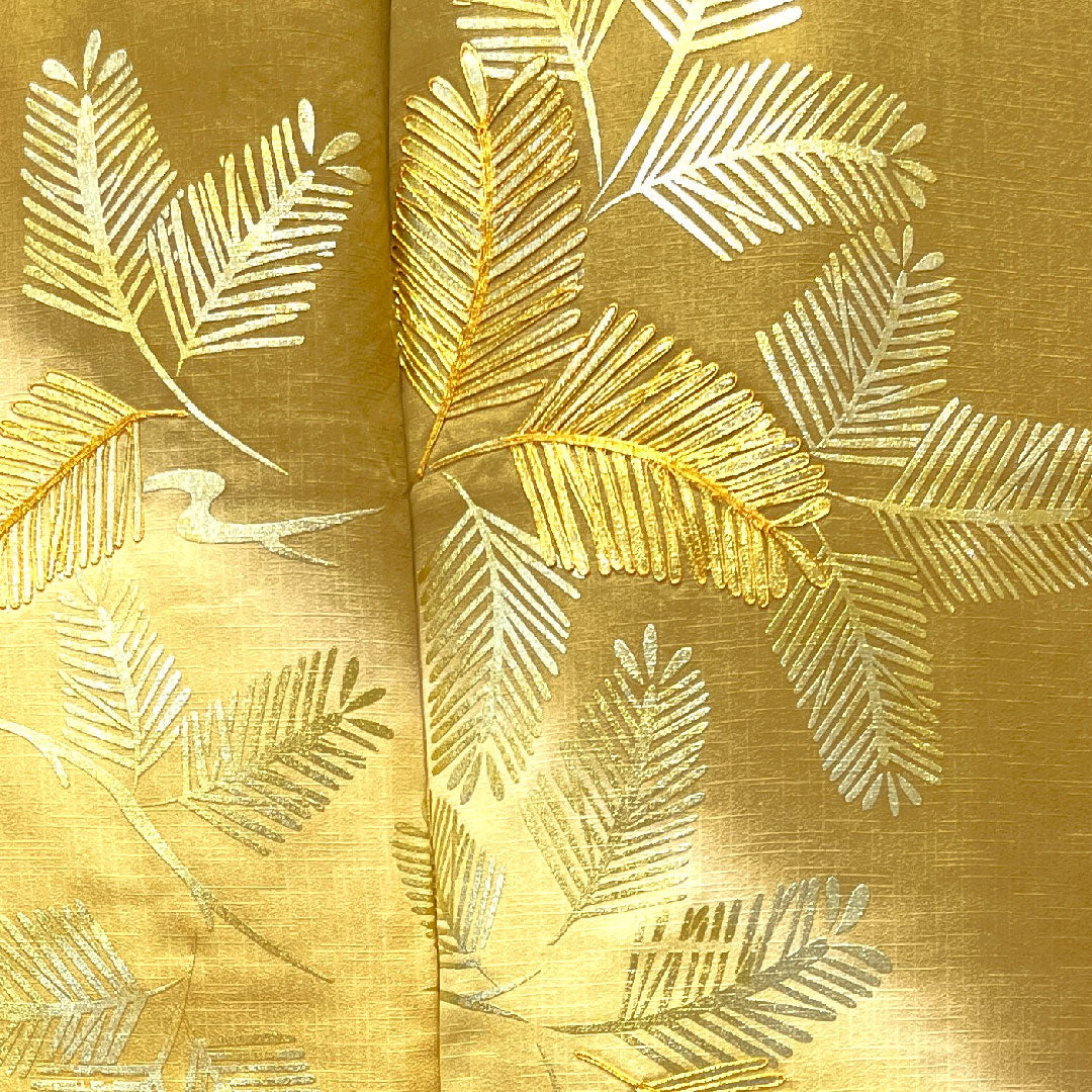 Homongi (formal kimono) Length 158.5cm Sleeve length 65cm Agarwood brown Gold leaf finish Pine needles Pure silk S rank Yellow 1112002562323