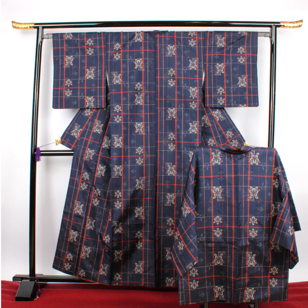 村山大島 身丈160cm 裄丈64.5cm アンサンブル 格子 花模様 正絹 Sランク 袷 紺系 1116001932418