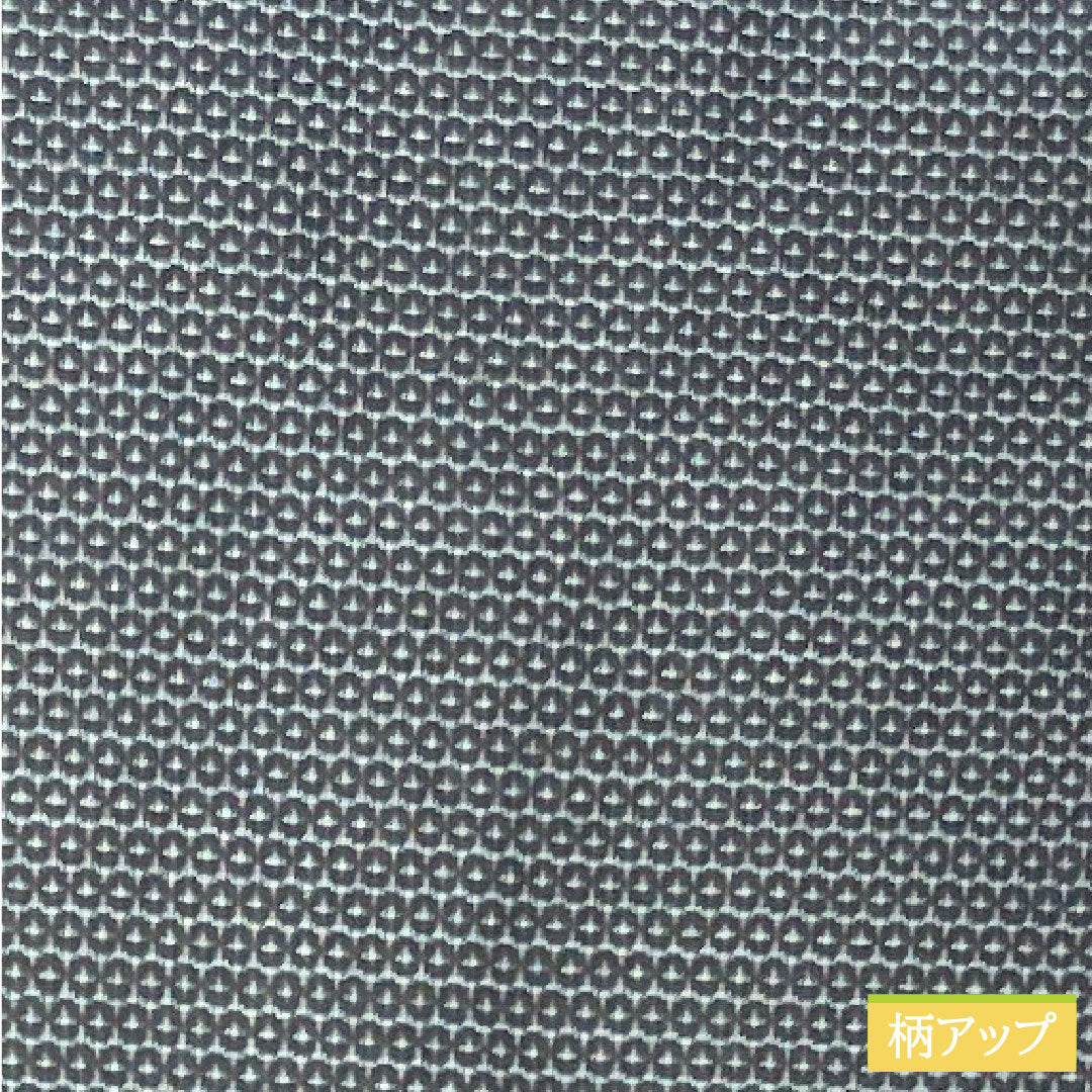 男物 正絹 身丈145cm 裄丈70.5cm 大島紬 亀甲模様 しつけ糸付き 未使用品 Sランク 袷 紺系 1119000792418