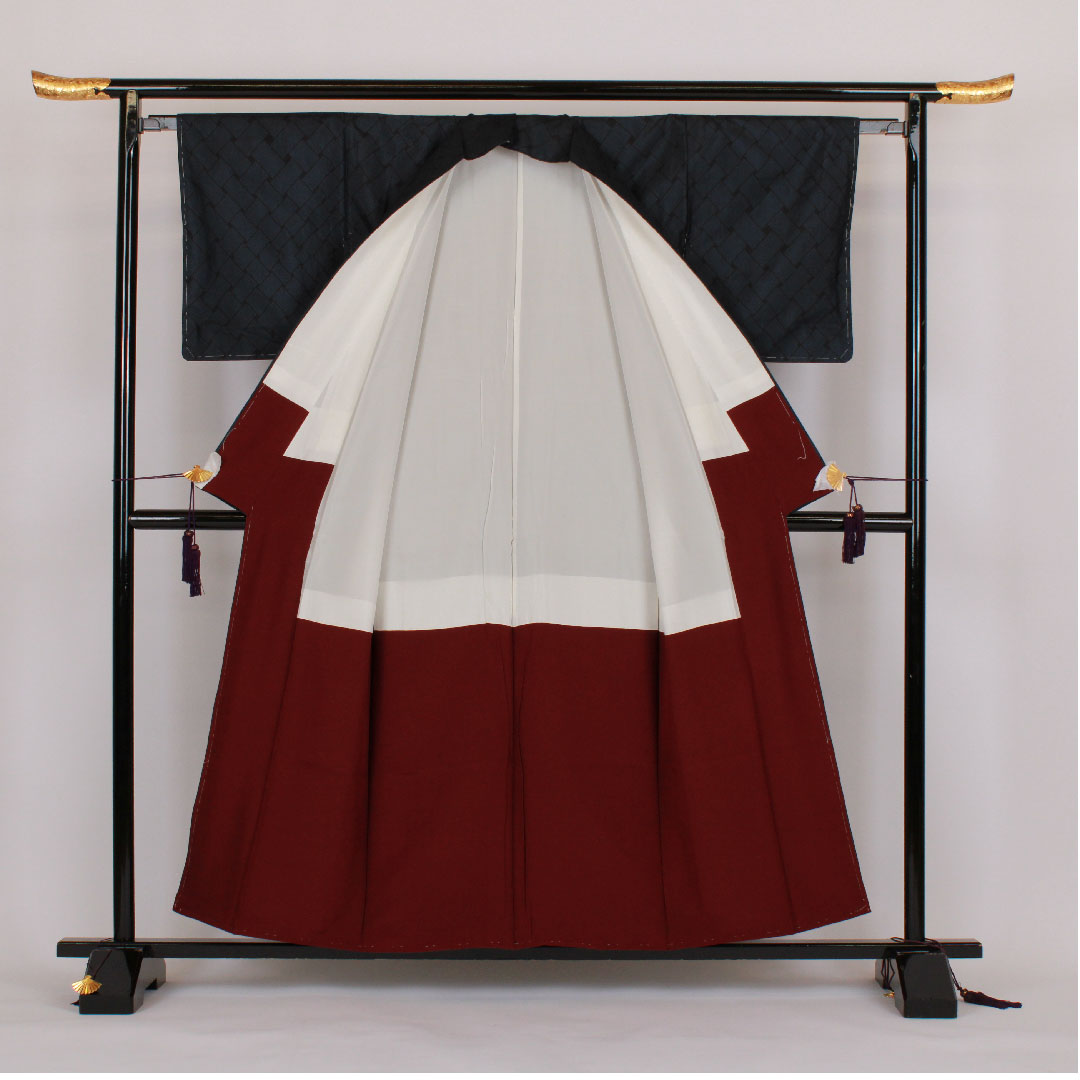 大島紬 身丈158cm 裄丈63cm 正絹 Sランク 袷 紺系 1116000512318