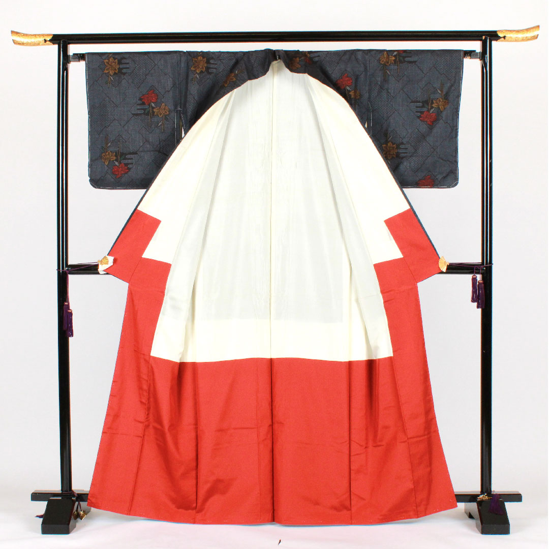 大島紬 身丈166.5cm 裄丈66cm 経緯絣 かんざし 幾何学模様 正絹 Aランク 袷 紺系 1116001543518