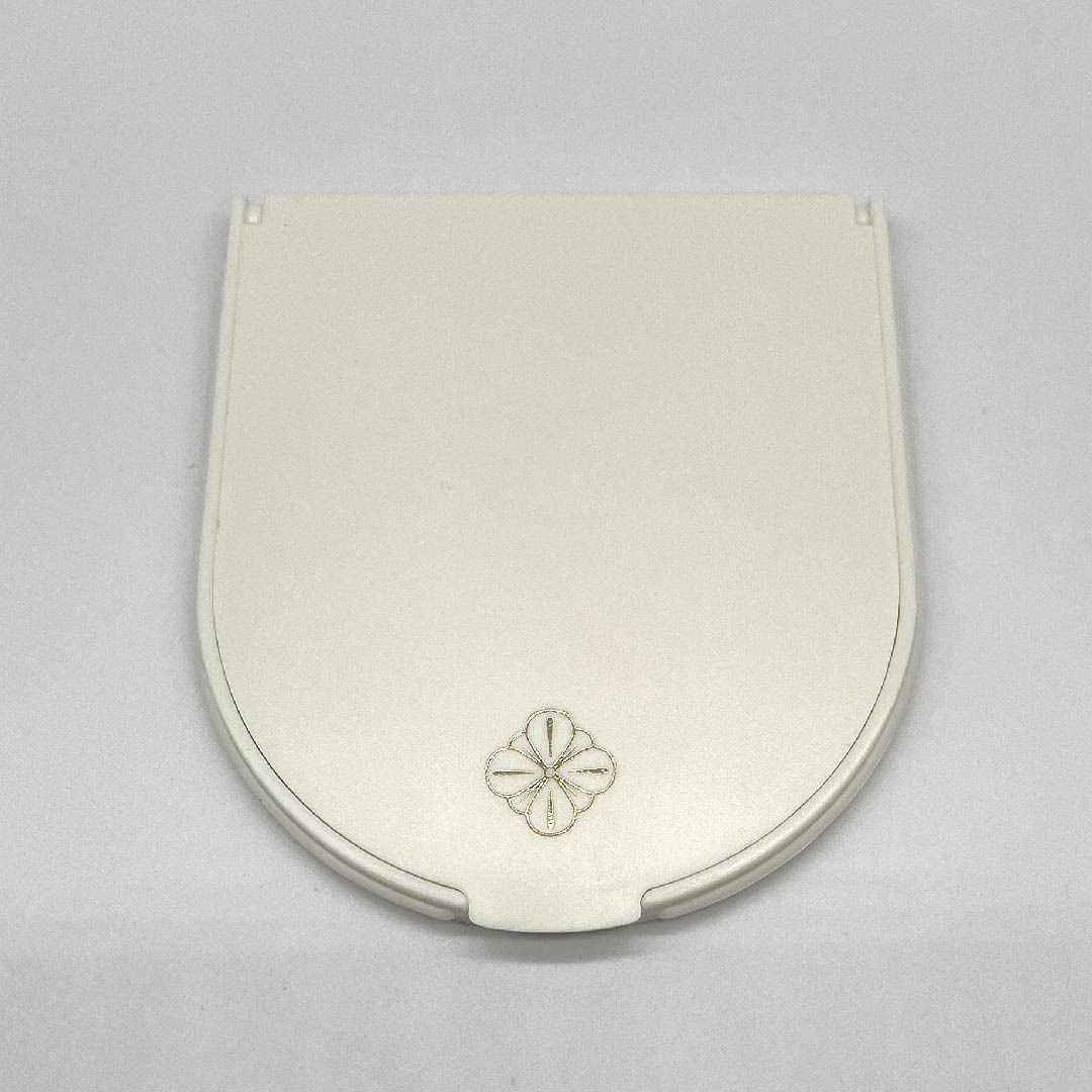 (新古品)草履バックセット フォーマル 銀白色(ぎんはくしょく) 未使用品 古典柄 松 Mサイズ 白系 NEWランク 1133000121311