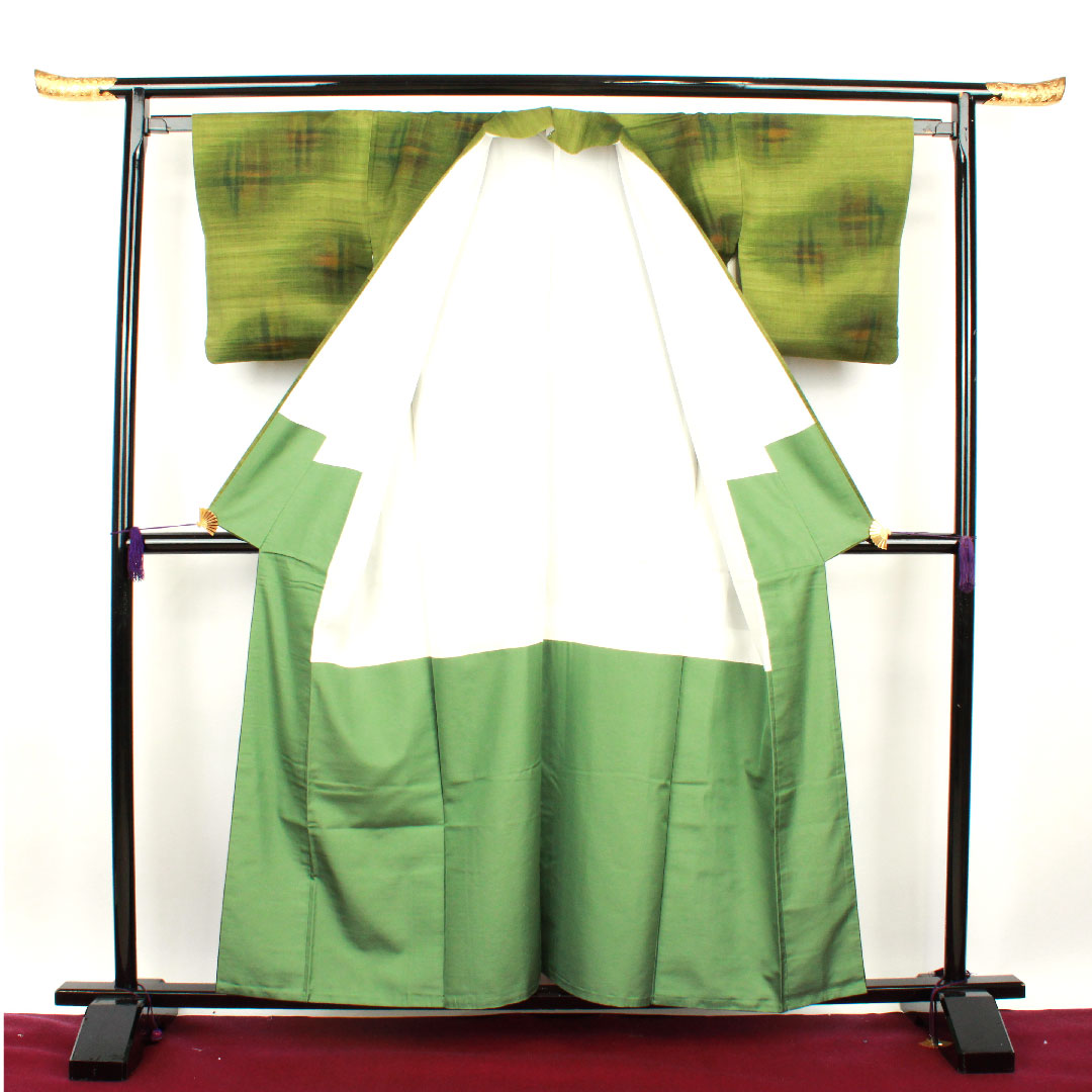 紬 身丈158cm 裄丈61cm 緑衫色 抽象模様 正絹 Sランク 袷 緑系 1116002042319