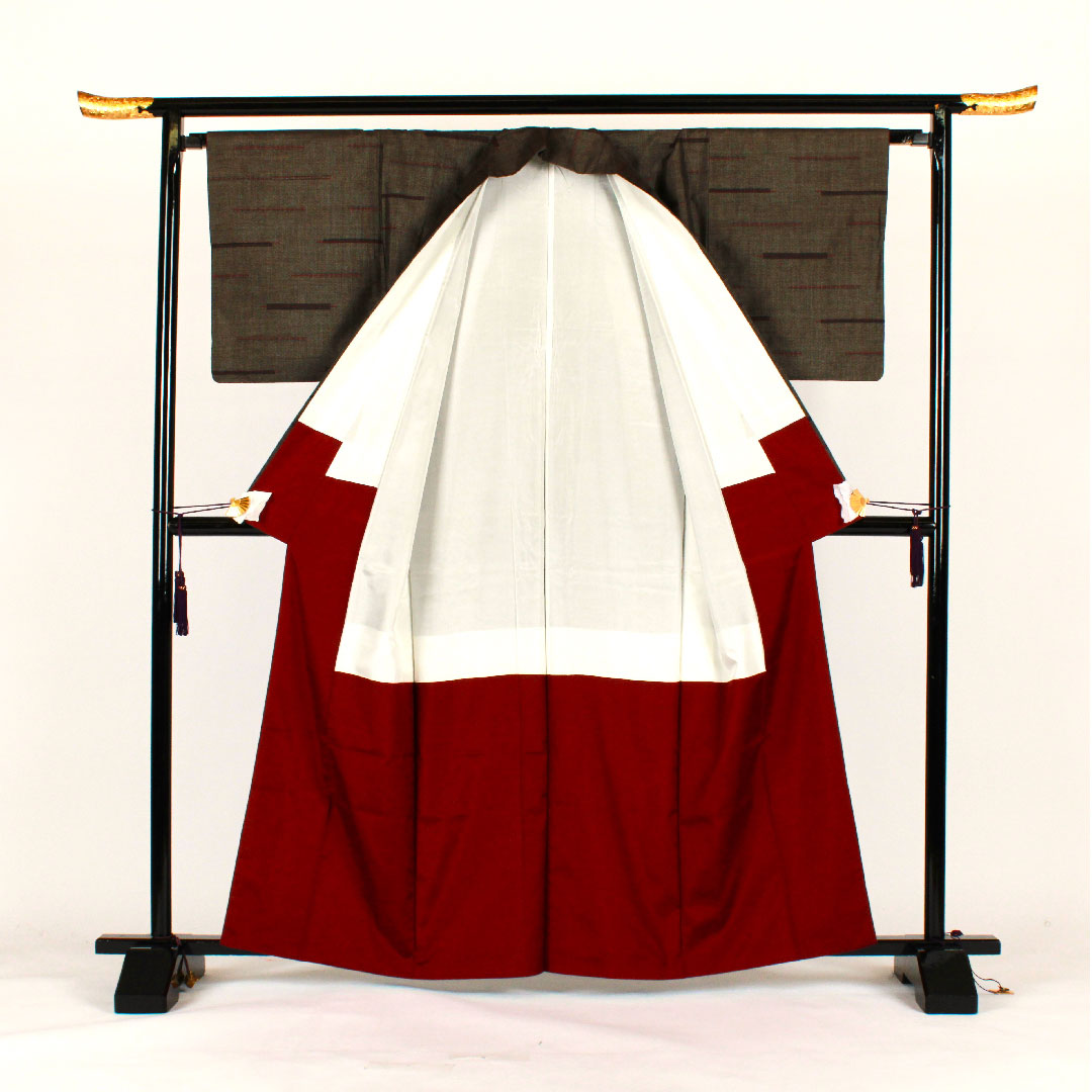 大島紬 身丈163cm 裄丈66cm 経緯絣 幾何学模様 正絹 Sランク 袷 茶系 1116001182414