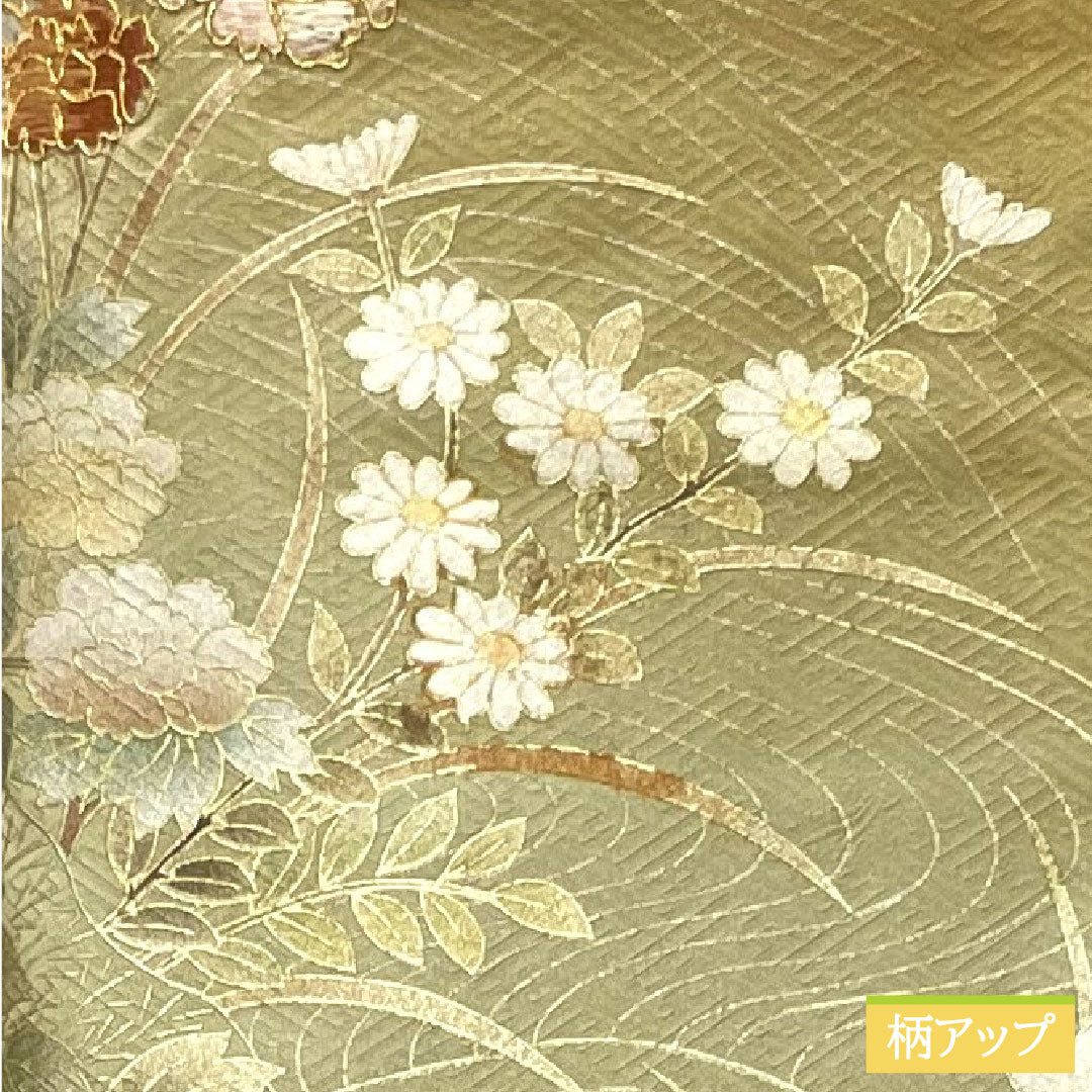 Homongi (formal kimono) Length 162cm Sleeve length 65cm Karakin color Gold leaf finish Floral pattern Pure silk S rank Yellow 1112003922423