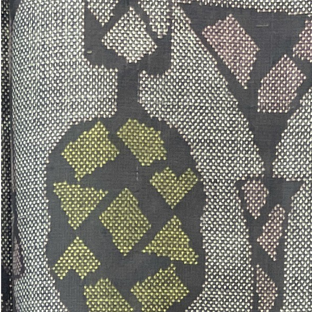 Oshima Tsumugi, Length 159cm, Sleeve length 67cm, with basting thread, Warp and weft ikat, Abstract pattern, Pure silk, S rank, Lined, Black, 1116002522310