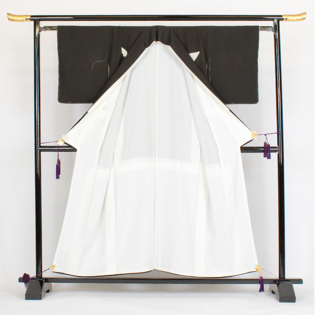 黒留袖 身丈155cm 裄丈63cm 袷 蘇州刺繡 正絹 Aランク 五つ紋 黒系 1111000103310