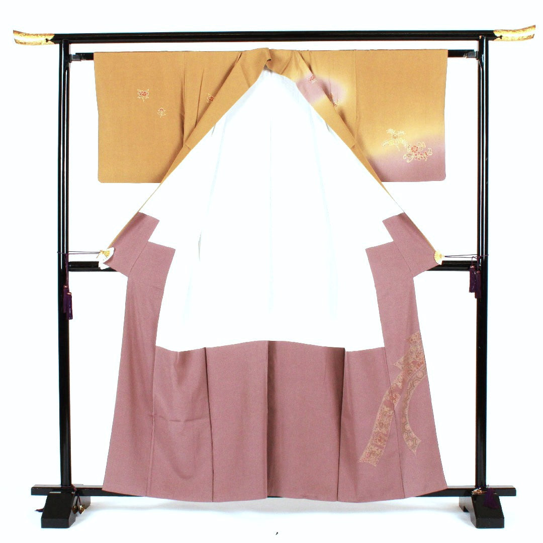 Homongi (formal kimono) Length 159cm Sleeve length 62cm Shantou embroidery Sagara embroidery Ochre Pure silk A rank Yellow 1112001463323