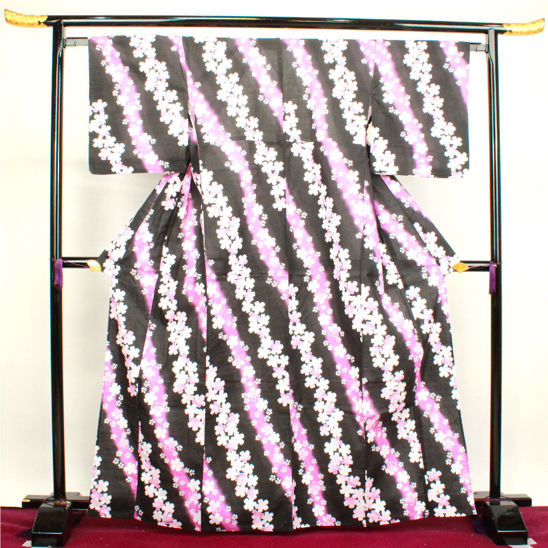 浴衣 桜 木綿 Sランク 単衣 身丈165cm 裄丈65.5cm 黒系 1118002782510