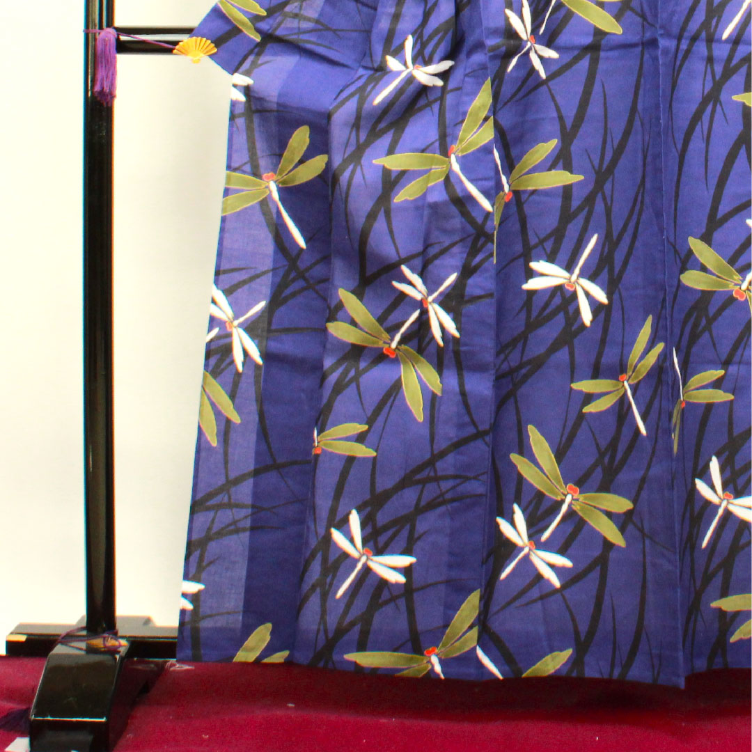 浴衣 しつけ糸付き 未使用品 青紫色 トンボ 木綿 Sランク 単衣 身丈162cm 裄丈64.5cm 紫系 1118002882420
