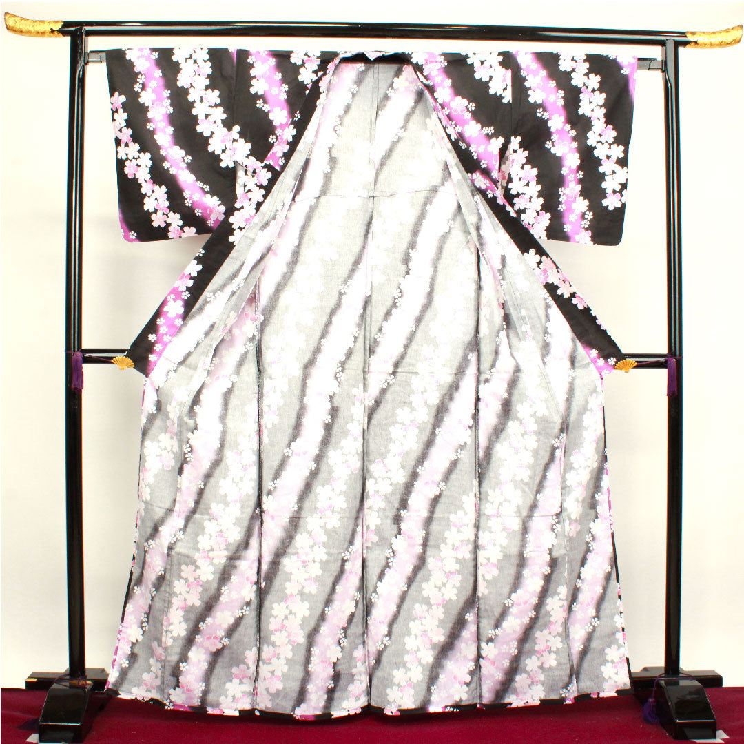 浴衣 桜 木綿 Sランク 単衣 身丈165cm 裄丈65.5cm 黒系 1118002782510