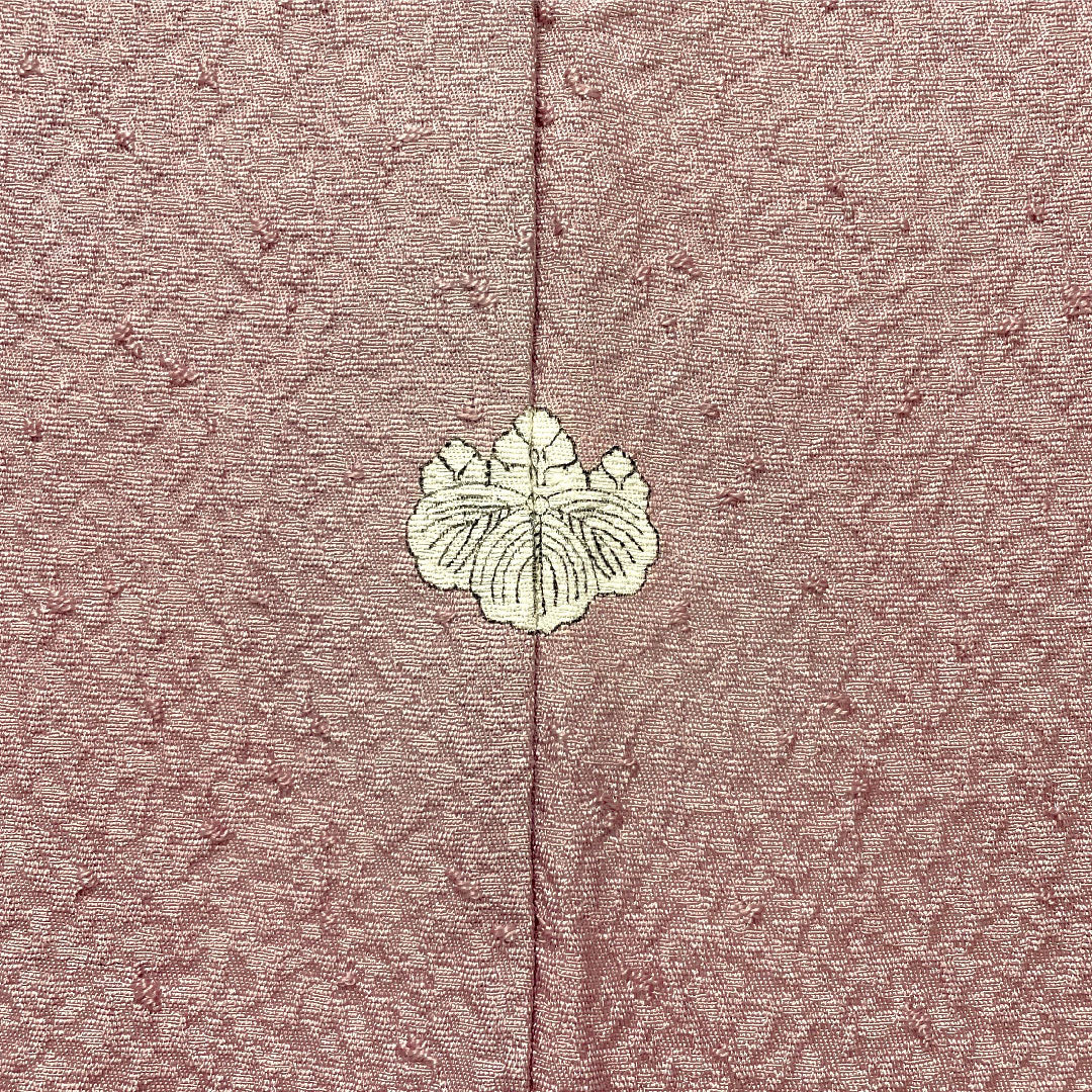 色無地 正絹 身丈158cm 裄丈66cm 淡紅藤色(うすべにふじいろ) 一つ紋 五三桐 単衣 Sランク 紫系 1114001602320