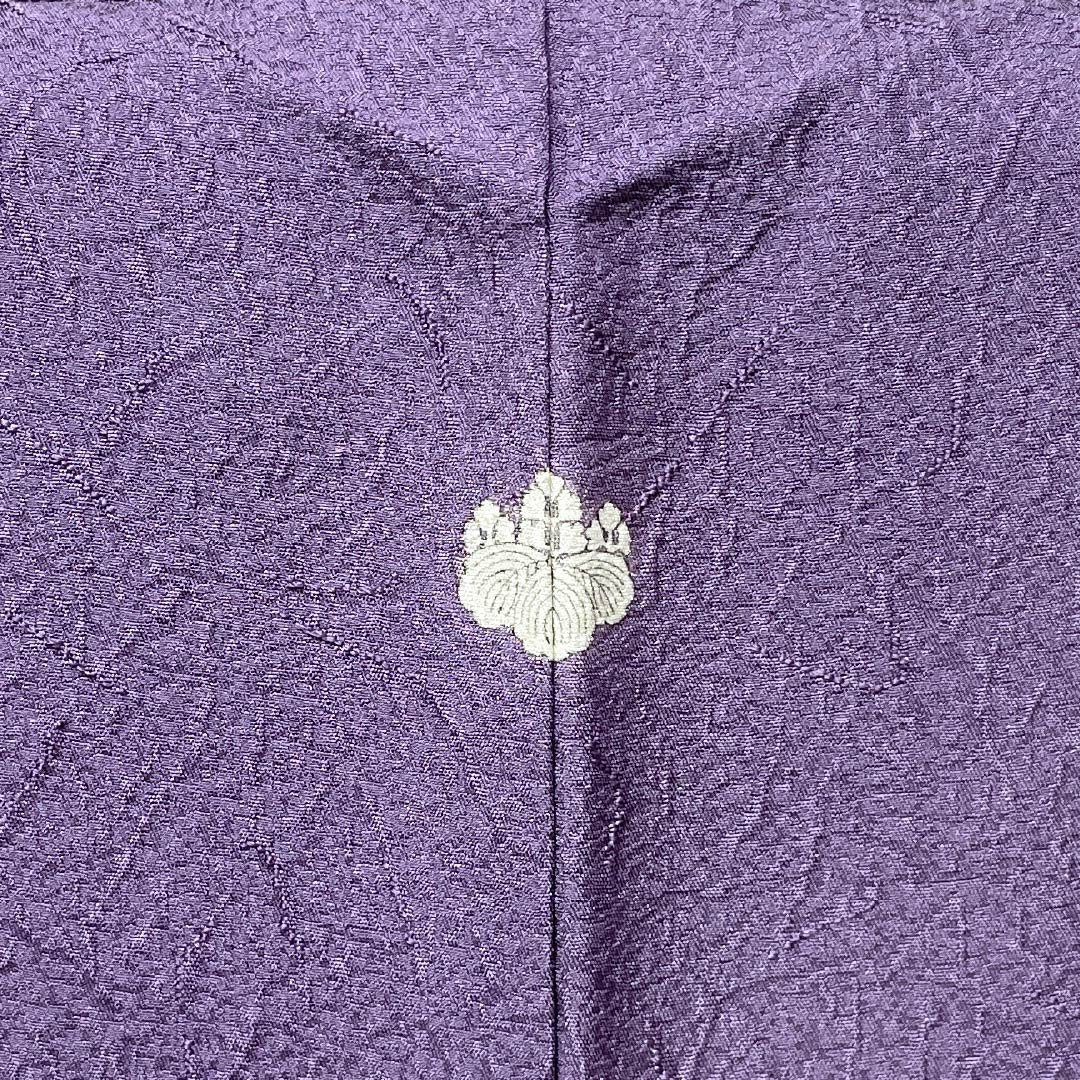 色無地 正絹 Sランク 身丈152.5cm 裄丈64.5cm 中紫色(なかのむらさきいろ) 一つ紋 五三桐 幾何学模様 袷 紫系 1114002642220