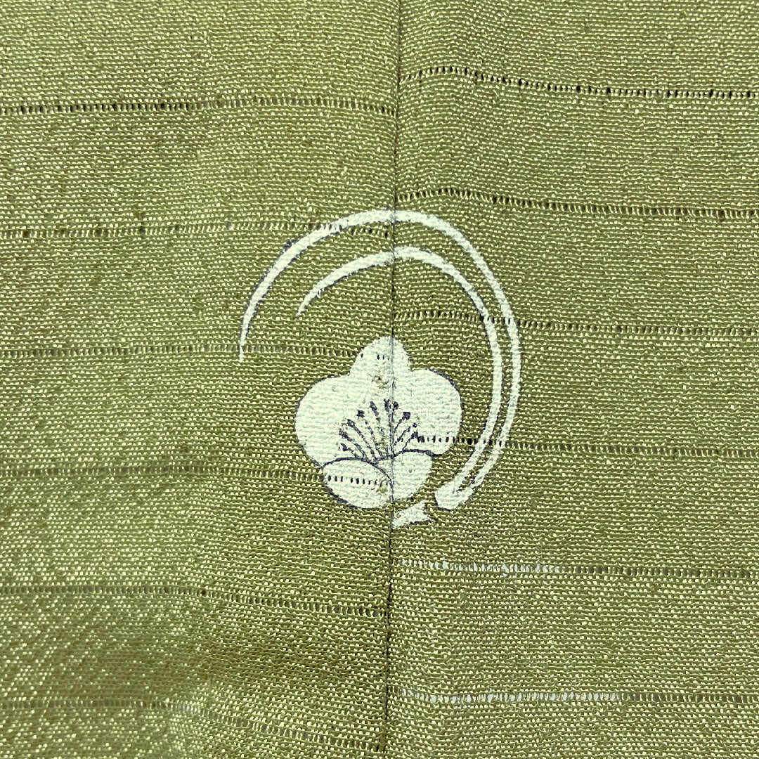 色無地 ポリエステル 身丈164cm 裄丈68cm 柳茶色(やなぎちゃいろ) 洗える着物 一つ紋 絽 Sランク 緑系 1114001312419