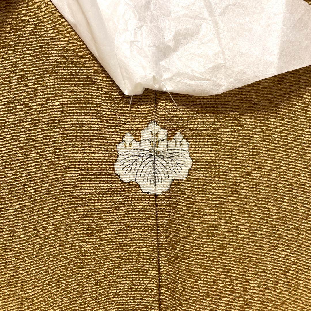 Solid-colored silk kimono, S-rank, length 153.5cm, sleeve length 60.5cm, orange-brown color, one crest, five-three paulownia pattern, pearl-tone finish, lined, orange-toned, product number 1114002452226