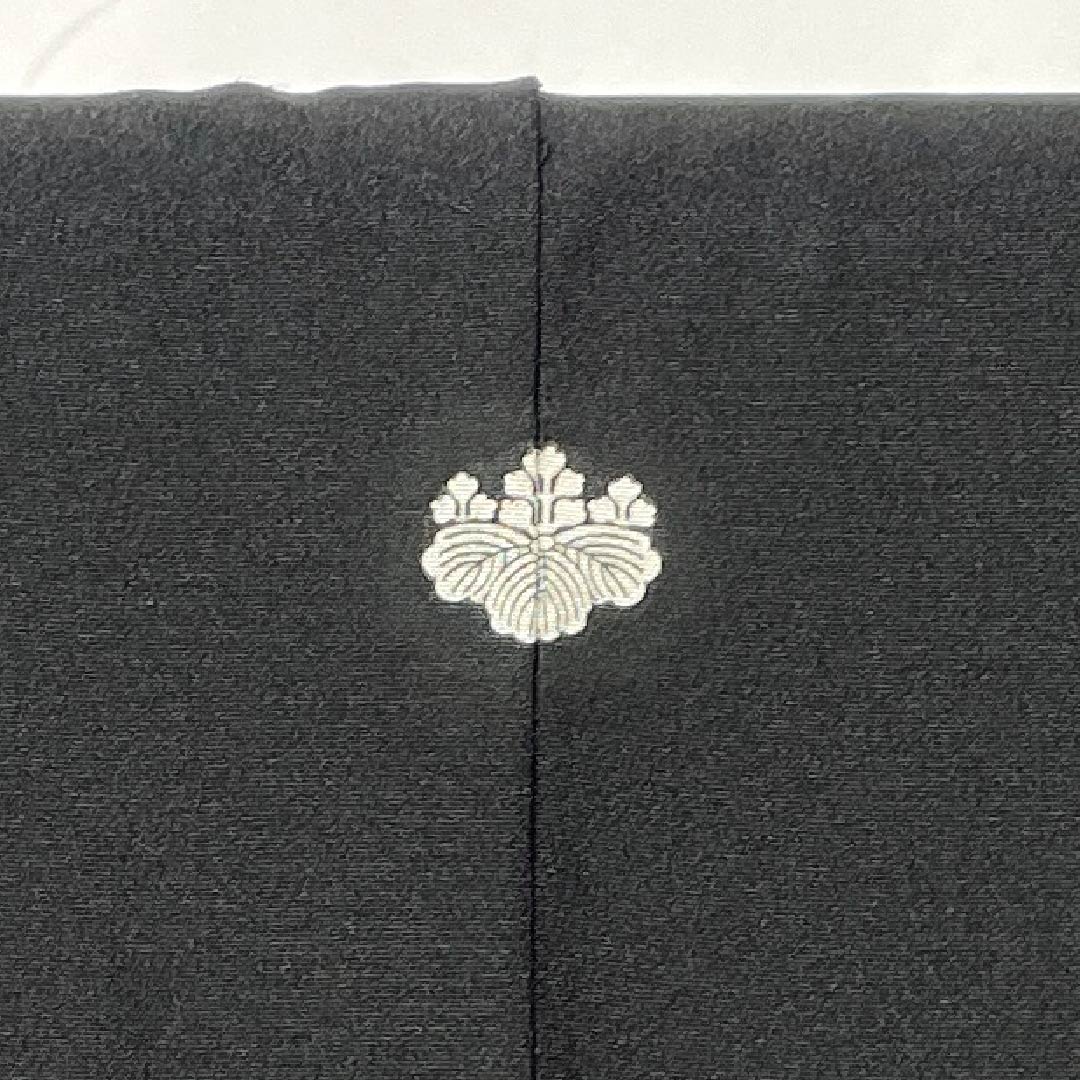 Black Tomesode (Japanese Kimono) - Pure Silk, S Rank, Length 163cm, Sleeve Length 66.5cm, Lined, Kyoto Yuzen, Five Crests, Paulownia, Crane, Noshi, Pine, Plum, Black, 1111002102410