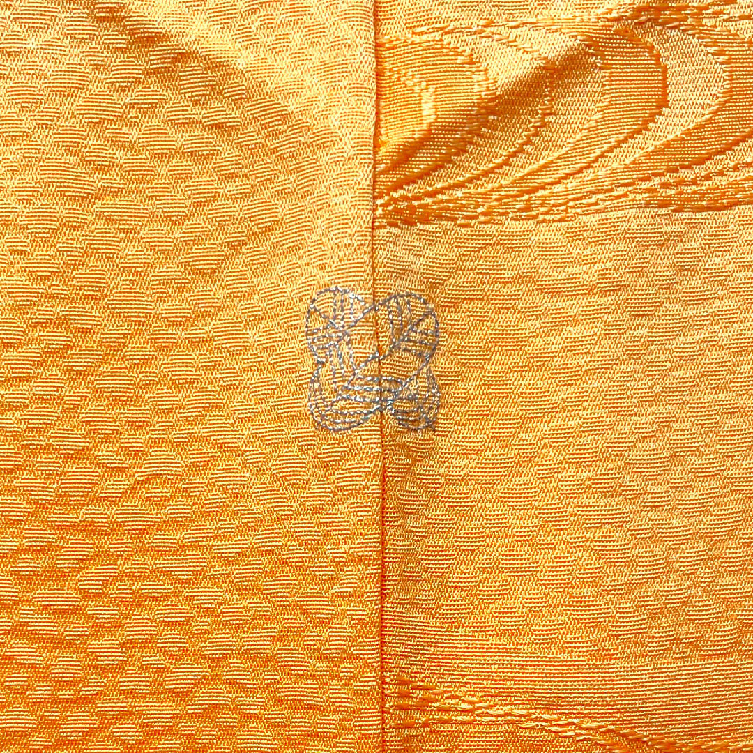 Plain color, pure silk, red shishi color, flowing water, different hawk feathers, length 161.5cm, sleeve length 64.5cm, lined, A rank, vermilion, 1114000823416