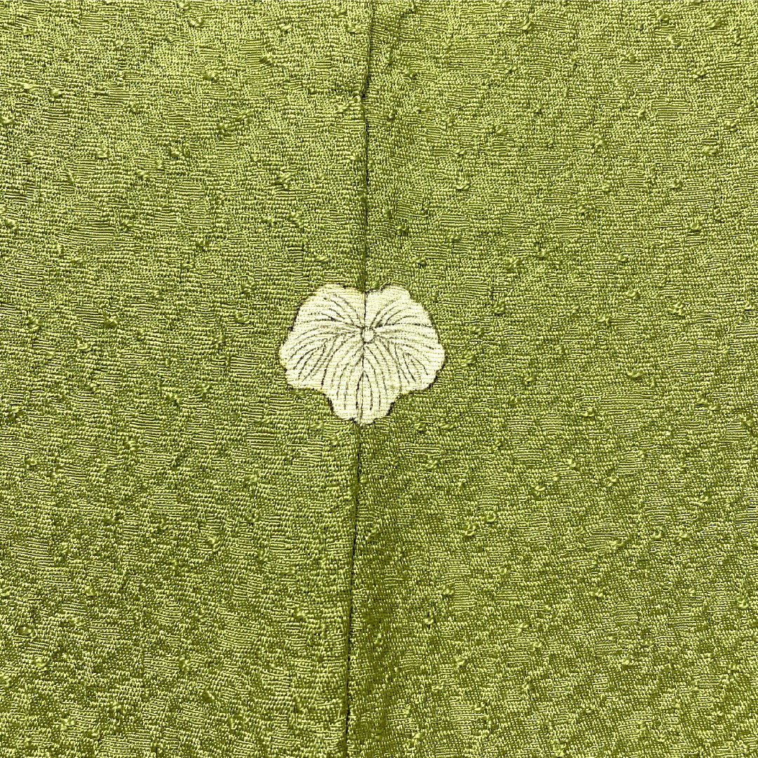 色無地 正絹 身丈157cm 裄丈64cm 柳茶色(やなぎちゃいろ) 一つ紋 蔦 袷 Sランク 緑系 1114001592319