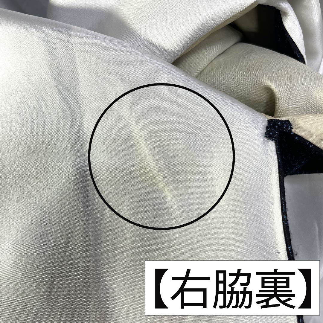 紬 正絹 Aランク 身丈172cm 裄丈64.5cm 燻色(ふすべいろ) 本場結城紬 100亀甲 瓦 袷 紺系 1116004243618