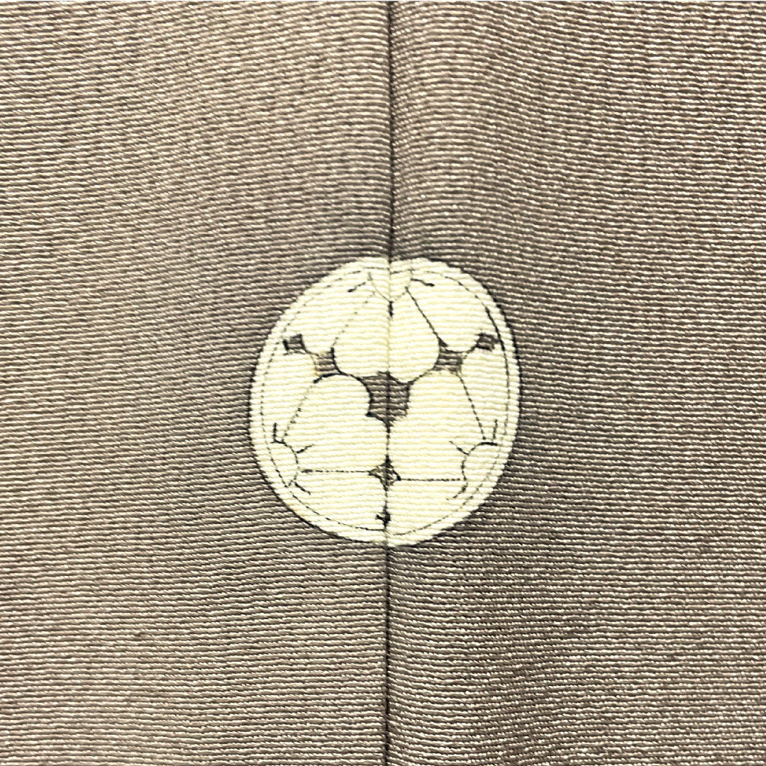 Colored Tomesode, pure silk, length 165cm, sleeve length 66cm, lined, plum gray, genuine Kaga Yuzen, Ichiro Kakimoto, floral pattern, three crests, circle with three split quince, B rank, three crests, purple, 1111001314520