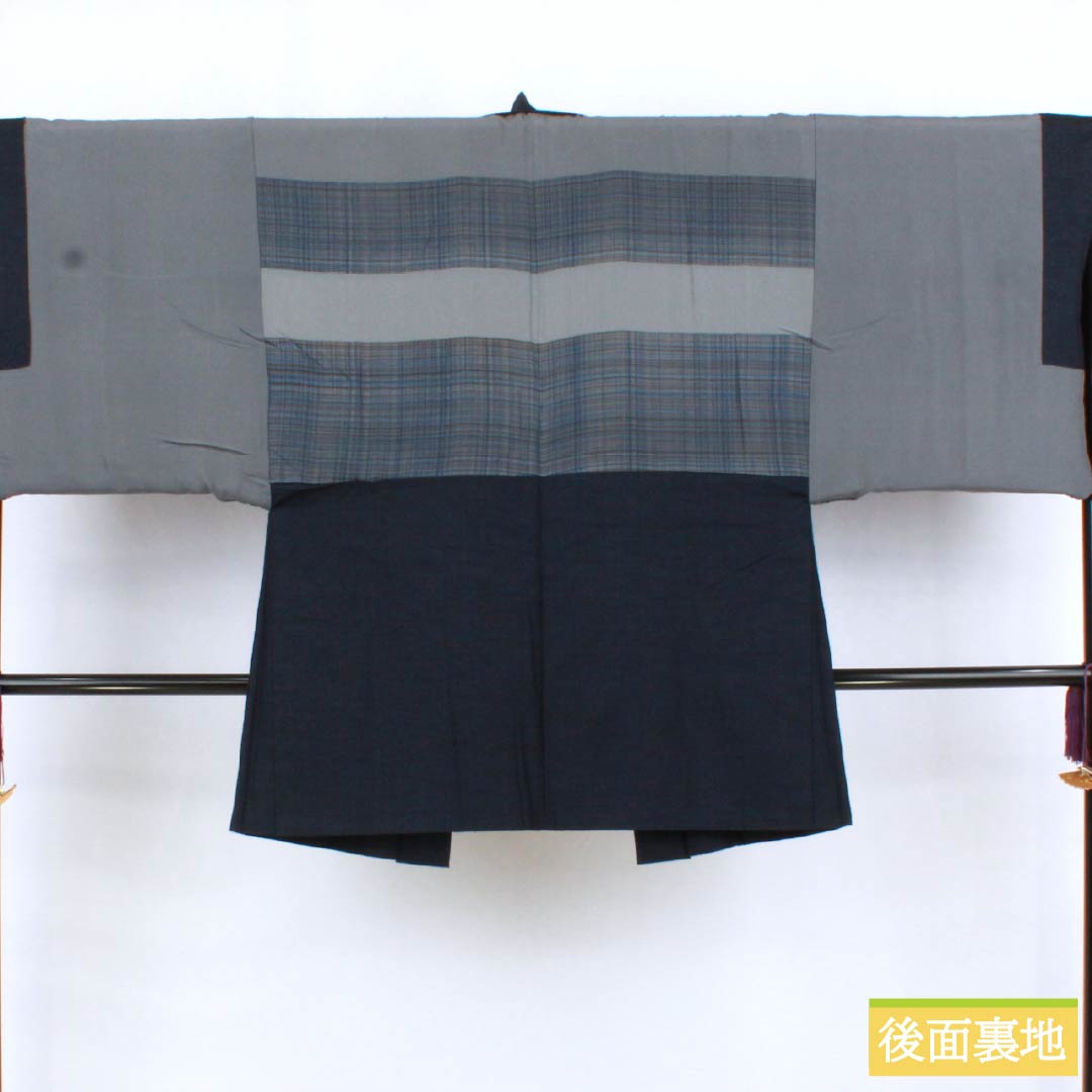 男物 正絹 Sランク 身丈133cm 裄丈63.5cm 濃紺色(のうこんいろ) 紬地 アンサンブル 袷 紺系 1119001192318